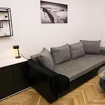 Black & White Apartment Prague By Wenceslas Square And Muzeum