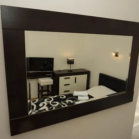 Black & White Apartment Prague By Wenceslas Square And Muzeum Apartment *
