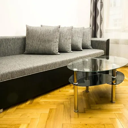Black & White Apartment Prague By Wenceslas Square And Muzeum Apartment Prague