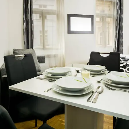 Apartment Black & White Apartment Prague By Wenceslas Square And Muzeum Prague